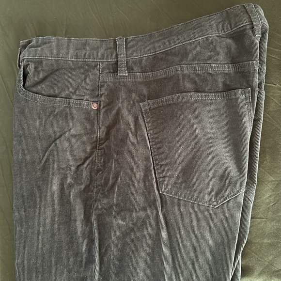 High Rise Vintage Slim Cords With Washwell (emerald green corduroy GAP pants) - Picture 2 of 7